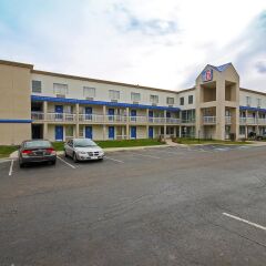 Отель Motel 6 Columbus West Колумбус
