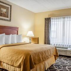 Отель Quality Hotel & Suites At The Falls США, Ниагара-Фолс - отзывы, цены и фото номеров - забронировать отель Quality Hotel & Suites At The Falls онлайн комната для гостей фото 3