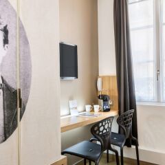 Отель Best Western Hôtel Littéraire Arthur Rimbaud удобства в номере фото 3
