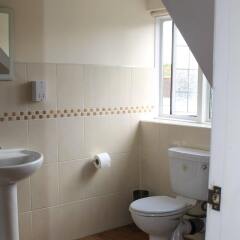Отель Debden Guest House ванная