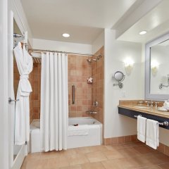 Universal's Loews Portofino Bay Hotel in Orlando, United States of America from 634$, photos, reviews - zenhotels.com bathroom