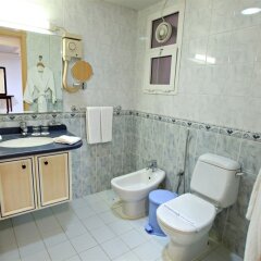 Отель Spark Residence Deluxe Hotel Apartments ОАЭ, Шарджа - отзывы, цены и фото номеров - забронировать отель Spark Residence Deluxe Hotel Apartments онлайн ванная фото 2