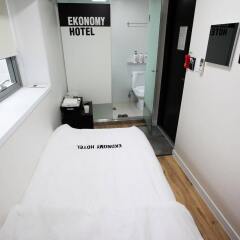 Отель Ekonomy Myeongdong Central Сеул удобства в номере фото 2