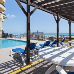 Отель Best Western Oceanfront - New Smyrna Beach с домашними животными