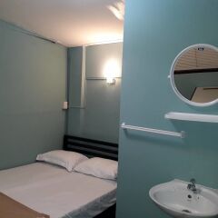 Red Lips Hostel Бангкок ванная фото 2