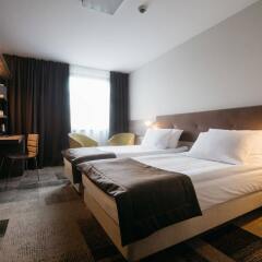 Q Hotel Plus Katowice комната для гостей фото 4