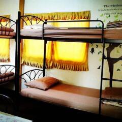 Baan Sathorn Backpacker Hostel Бангкок комната для гостей фото 2