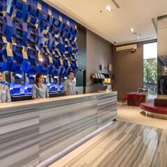 Отель Holiday Inn Express Bangkok Siam интерьер отеля фото 2