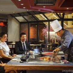 Mövenpick Hotel & Casino Geneva гостиничный бар
