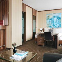 Отель Derag Livinghotel Düsseldorf Германия, Дюссельдорф - отзывы, цены и фото номеров - забронировать отель Derag Livinghotel Düsseldorf онлайн комната для гостей фото 2