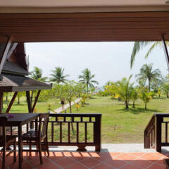 Отель C&N Kho Khao Beach Resort