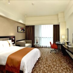 Отель Holiday Inn Express Chengdu Wuhou комната для гостей