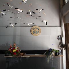 Vitamin Sea Hostel Phuket интерьер отеля