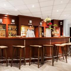 NH Geneva Airport Hotel гостиничный бар