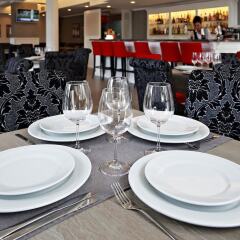 White Rock Castle Suite Hotel гостиничный бар