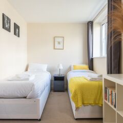 Отель 4 Bedroom House in Brighton комната для гостей фото 3