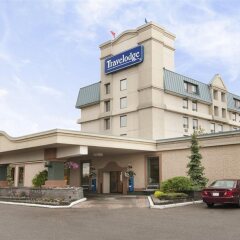 Отель Travelodge by Wyndham Calgary International Airport South Канада, Калгари - отзывы, цены и фото номеров - забронировать отель Travelodge by Wyndham Calgary International Airport South онлайн парковка