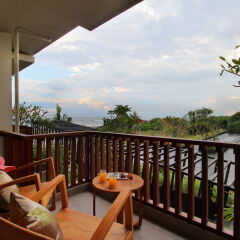 Отель THE HAVEN SUITES Bali Berawa балкон