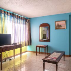 Апартаменты Deluxe Turtle Towers Apartments комната для гостей фото 3