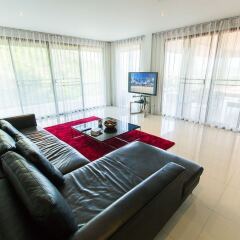 Отель Luxury Seaview Pool Villa at Chalong комната для гостей фото 4