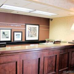 Отель Hampton Inn & Suites Springdale ванная