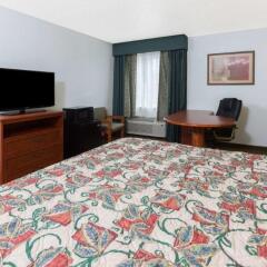 Отель Days Inn Shawnee удобства в номере