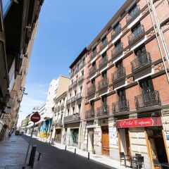 Апартаменты Feelathome Madrid Suites Apartments