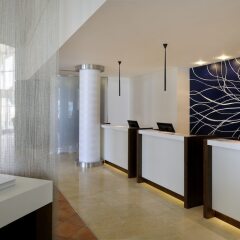 Отель Courtyard by Marriott Dubai Green Community в номере