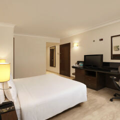 Отель Hilton Garden Inn New Delhi/Saket комната для гостей фото 4
