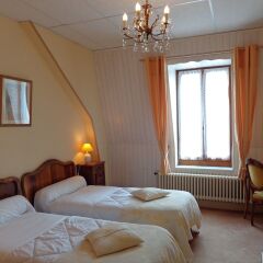 Отель Hôtel Continental Эвиан-ле-Бен комната для гостей