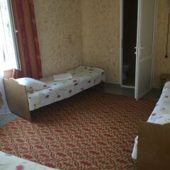 Гостиница Гостевой Дом Комфорт 2 в Сочи отзывы, цены и фото номеров - забронировать гостиницу Гостевой Дом Комфорт 2 онлайн комната для гостей фото 5