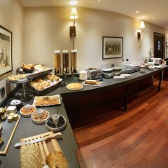 Отель Hôtel Le Roosevelt Франция, Лион - отзывы, цены и фото номеров - забронировать отель Hôtel Le Roosevelt онлайн питание фото 2