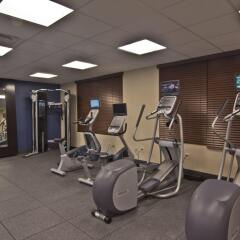Отель Hampton Inn And Suites By Hilton Columbus Scioto Downs фитнесс-зал фото 2