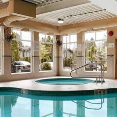 Отель Best Western Maple Ridge Hotel Канада, Мэйпл-Ридж - отзывы, цены и фото номеров - забронировать отель Best Western Maple Ridge Hotel онлайн бассейн