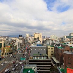 Hotel The Designers Hongdae городской автобус