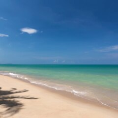 Отель JW Marriott Khao Lak Resort and Spa пляж фото 2