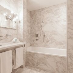 Отель EMA House Hotel Suites Швейцария, Цюрих - отзывы, цены и фото номеров - забронировать отель EMA House Hotel Suites онлайн ванная