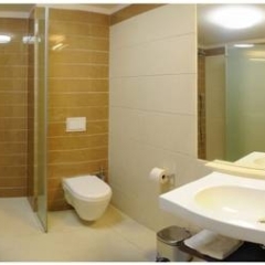 Duna Garden Hotel ванная