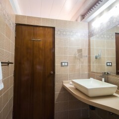 Отель Coconut Creek Гоа ванная фото 2