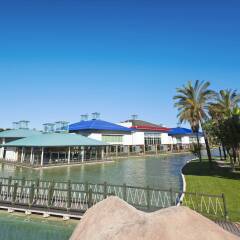Отель PortAventura Hotel Caribe - Theme Park Tickets Included Испания, Салоу - 6 отзывов об отеле, цены и фото номеров - забронировать отель PortAventura Hotel Caribe - Theme Park Tickets Included онлайн бассейн