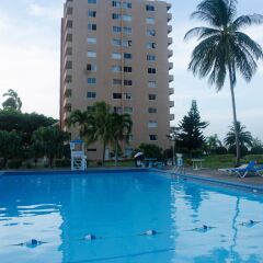 Отель Dolphin Beach Suite бассейн фото 3