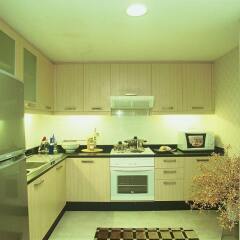 Отель Gardengrove Suites Бангкок в номере фото 2