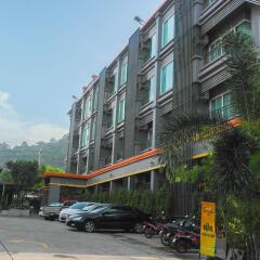 Отель Saruda Phuket парковка