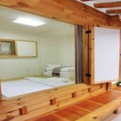 Отель Irang Hanok Guesthouse Южная Корея, Сеул - отзывы, цены и фото номеров - забронировать отель Irang Hanok Guesthouse онлайн комната для гостей фото 5