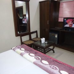 Отель Saina International Индия, Нью-Дели - отзывы, цены и фото номеров - забронировать отель Saina International онлайн удобства в номере