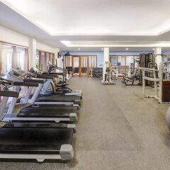 Novotel Surabaya Hotel фитнесс-зал фото 3