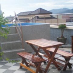 Отель Daughter Guesthouse бассейн