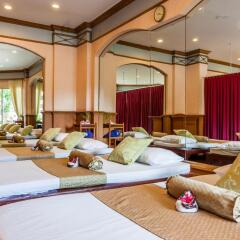 Отель Cholchan Pattaya Beach Resort фитнесс-зал фото 3