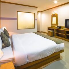 Отель Azure Phuket сейф в номере