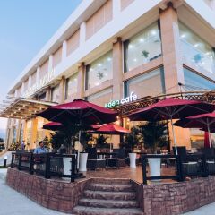 Sunrise Hotel бассейн